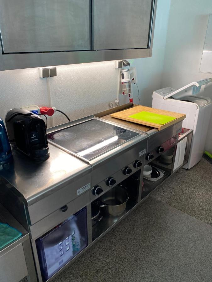 Big One Event Loft Gastro Kitchen, 200qm, Up To 8 Beds Dresden